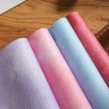 Un buon prezzo. Carta per fioristi per confezioni e bouquet con texture tinta a inchiostro e un'ampia gamma di colori in linea