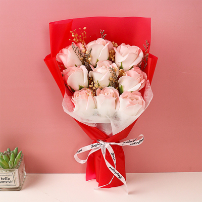 Un buon prezzo. Saponi transfrontalieri per il giorno di San Valentino, bouquet di rose, prodotti finiti, regali creativi per la festa della donna e della mamma, all'ingrosso per il commercio estero in linea