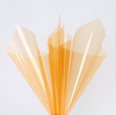 Un buon prezzo. Carta in film di gelatina ispessita, antipolvere, colorata, cellophane semitrasparente per confezioni floreali impermeabili, dimensioni 58*58 cm in linea
