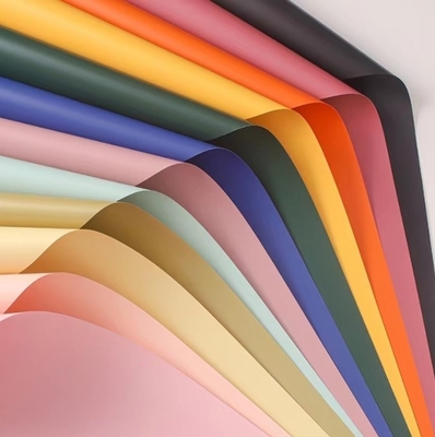 Un buon prezzo. Arte dei fiori e carta di primo amore a colori solidi La combinazione perfetta per il regalo di San Valentino del Festival Qixi in linea