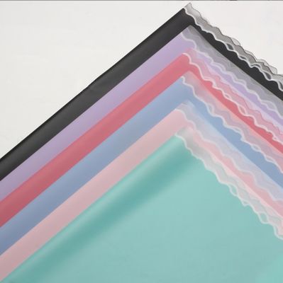 Un buon prezzo. Partysu Transparent Snow Glass Waterproof Floral Flower Packaging Paper Shipping Time 30-45 Days in linea