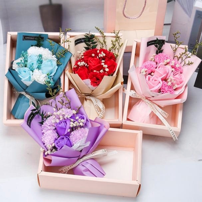 Un buon prezzo. Vendita calda Bouquet di fiori di sapone regalo per San Valentino e festa della mamma in confezione regalo, romantico bouquet di rose artificiali per matrimoni, anniversari e decorazioni per la casa in linea
