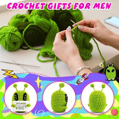 Un buon prezzo. Handmade Knit Positive Extraterrestrial Martian Doll Birthday Classmate Fathers Graduation Gifts Crochet Doll in linea