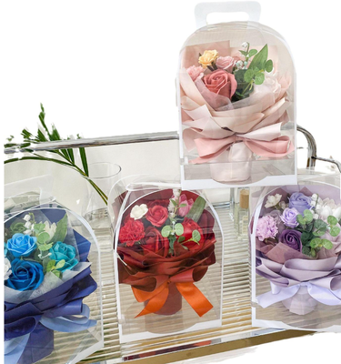Un buon prezzo. Sapone Rosa Fiore Bouquet Giorno delle Madri Regalo Con Borsa Da Regalo Scatola Di Regalo Artificiale Chiara Fiore Arco Cravatta Floreale Rosa profumata in linea