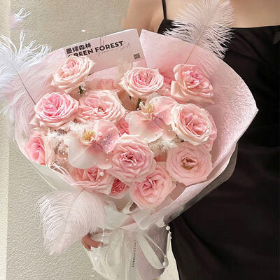 Un buon prezzo. Lussureggiante sapone fatto a mano Fiore Bouquet Rosa mista Girasole Magnolia Poliestere Modello di fiore artificiale Modello regalo moderno Bouquet per compleanno Matrimonio Valentino Decorazioni per le vacanze in linea