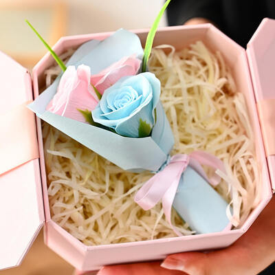 Un buon prezzo. Sapone ecologico per il viso di dimensioni standard Bouquet di fiori artificiali San Valentino Mini sapone decorativo Mazzo floreale per ornamento per interni per feste di matrimonio in linea