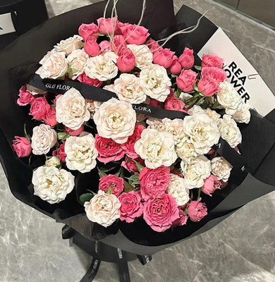 Un buon prezzo. Giorno di San Valentino e Giorno della Madre Bouquet Conservato Sophie Rose e fiori di sapone realistici Regalo elegante in secchio abbracciabile in linea