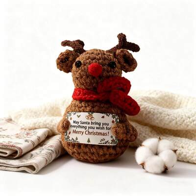 Un buon prezzo. Natale Hot Selling Tessile di ispirazione Crochet in maglia Varietà Crochet in maglia Bambola creativa fatta a mano in linea