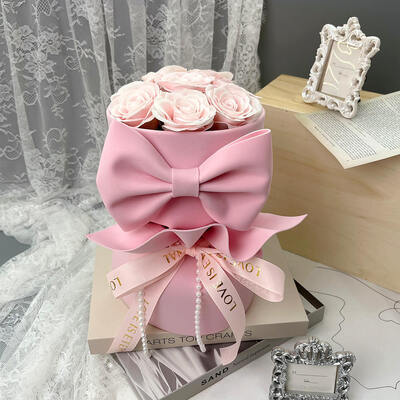 Un buon prezzo. Fiore di sapone profumato e romantico Bouquet Bowknot Pack Multi-Festival Rosso artificiale/Tulipino/Flusso di sole Regalo in linea