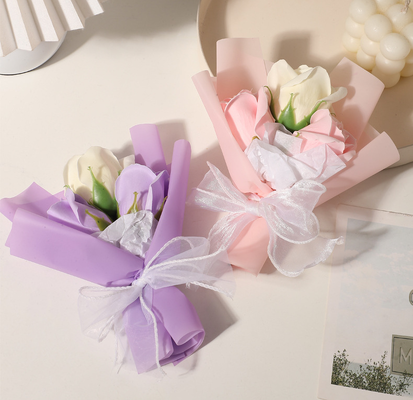 Un buon prezzo. Sapone profumato fatto a mano all'ingrosso Bouquet di fiori Rosa Garofano Mini scatola quadrata Confezione per matrimoni Festa della mamma Regali per feste multiple in linea