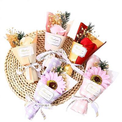 Un buon prezzo. Mini bouquet moderno e minimalista fiore di sapone mini bouquet di fiori secchi regalo creativo per bomboniere per ospiti di nozze in linea